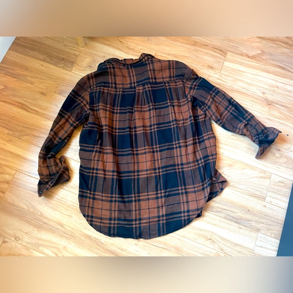 NWOT Gap Oversized Plaid Flannel Button Down - Picture 2 of 12